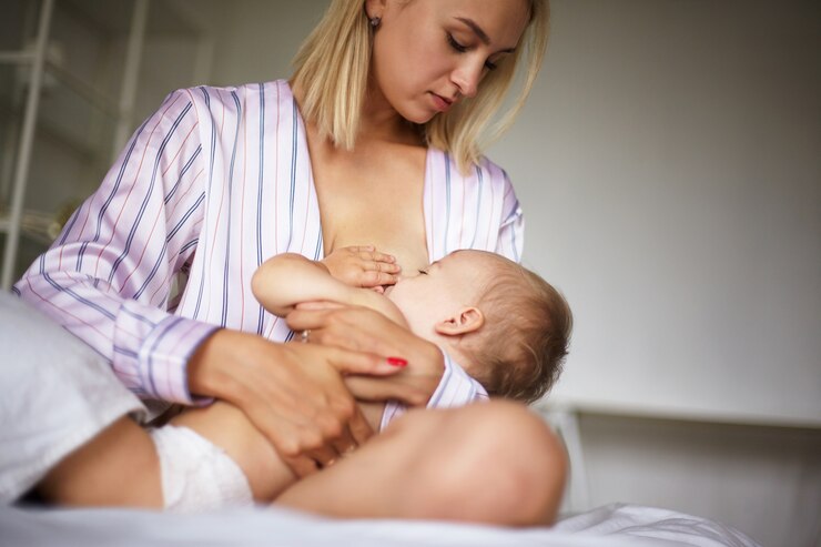 Breastfeeding vs. Formula Feeding